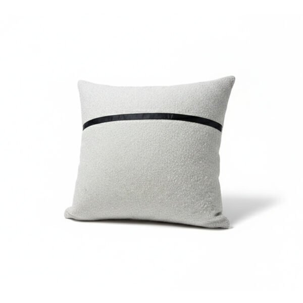 Almofada Decorativa Off-White com Faixa Contrastante